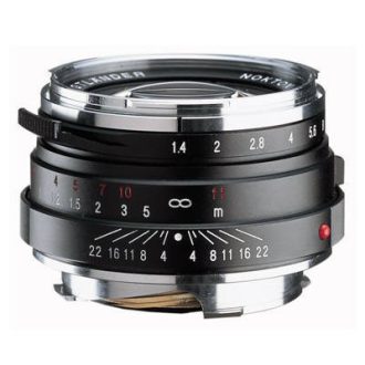 Voigtländer-Nokton-40mm-F1.4-objektiv-M.C.-fekete